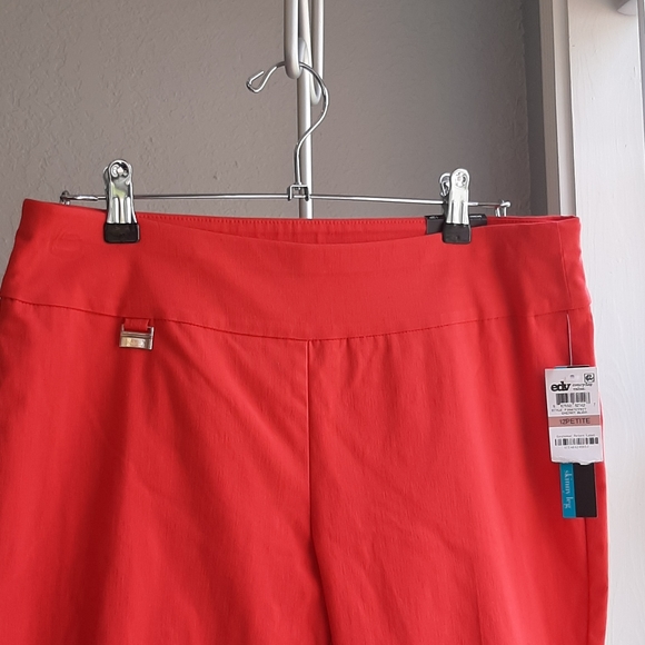 Skinny leg pant - Picture 3 of 9